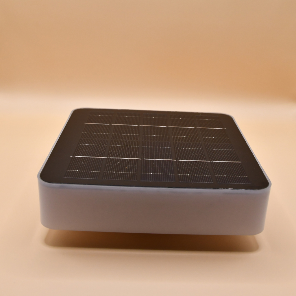 Lumen Modern Yard & Lawn Solar Garden Decoration Light