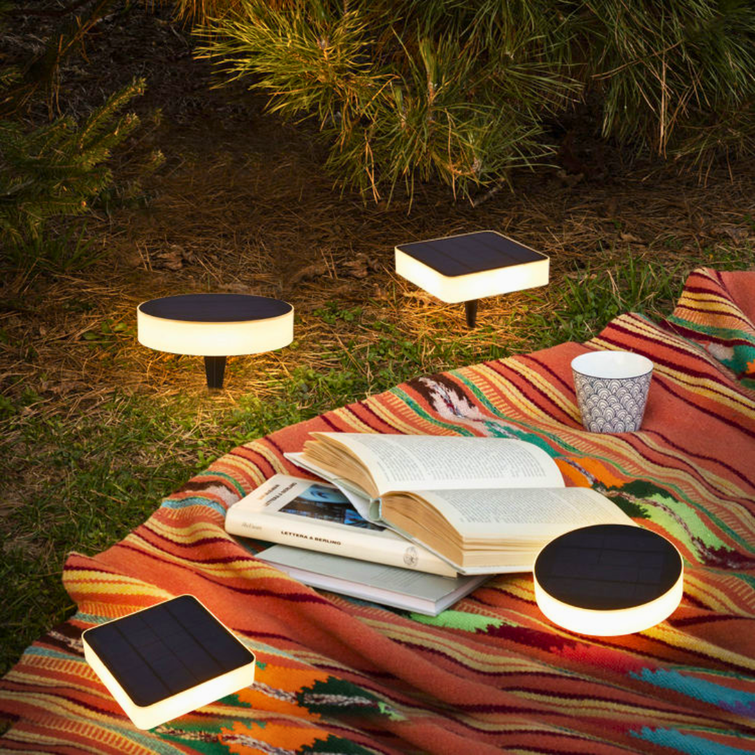 Lumen Modern Yard & Lawn Solar Garden Decoration Light